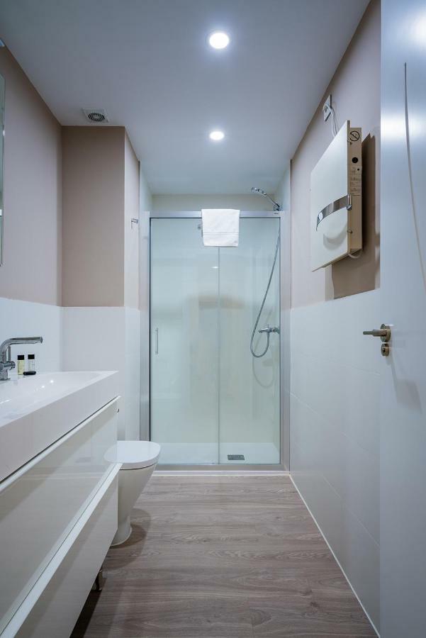 Exclusive Quietness In The Heart Of Madrid With Public Parking, Breakfast, 2 Bathrooms Bagian luar foto